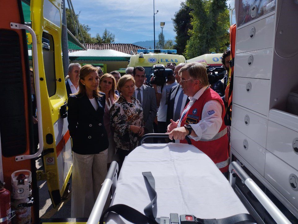 Greek Shipowners Donate New Ambulances to help the National Healthcare System by Shipping Telegraph