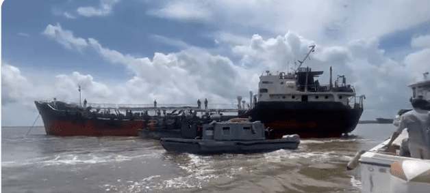 Nigeria Says Intercepts Vessel With Stolen Crude Oil, to Destroy It