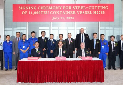 PIL: First 14,000 Teu LNG Dual-fuel Containership Begins