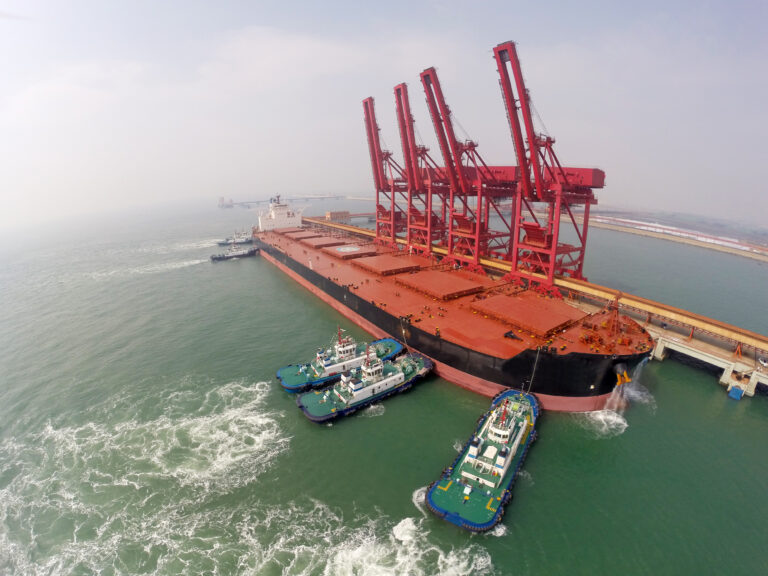 Qingdao Port is the ore ship berthing with a capesize bulker.