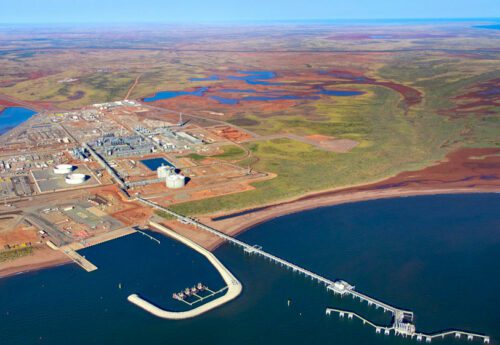 Chevron: Workers at major LNG plants in Australia to strike