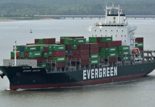 Evergreen containership towed after engine failure, Vietnam