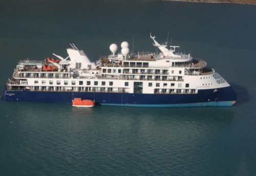 Cruise Ship ‘Ocean Explorer’ with 206 people Aground in Greenland