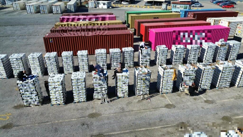 Seizure of 91 kg of cocaine in banana container worth €4 million at Piraeus