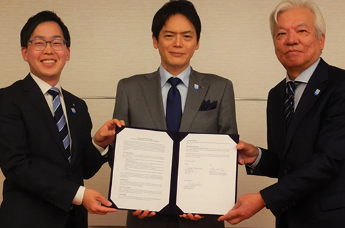 Maersk Signs Methanol Bunkering MoU Deal with City of Yokohama