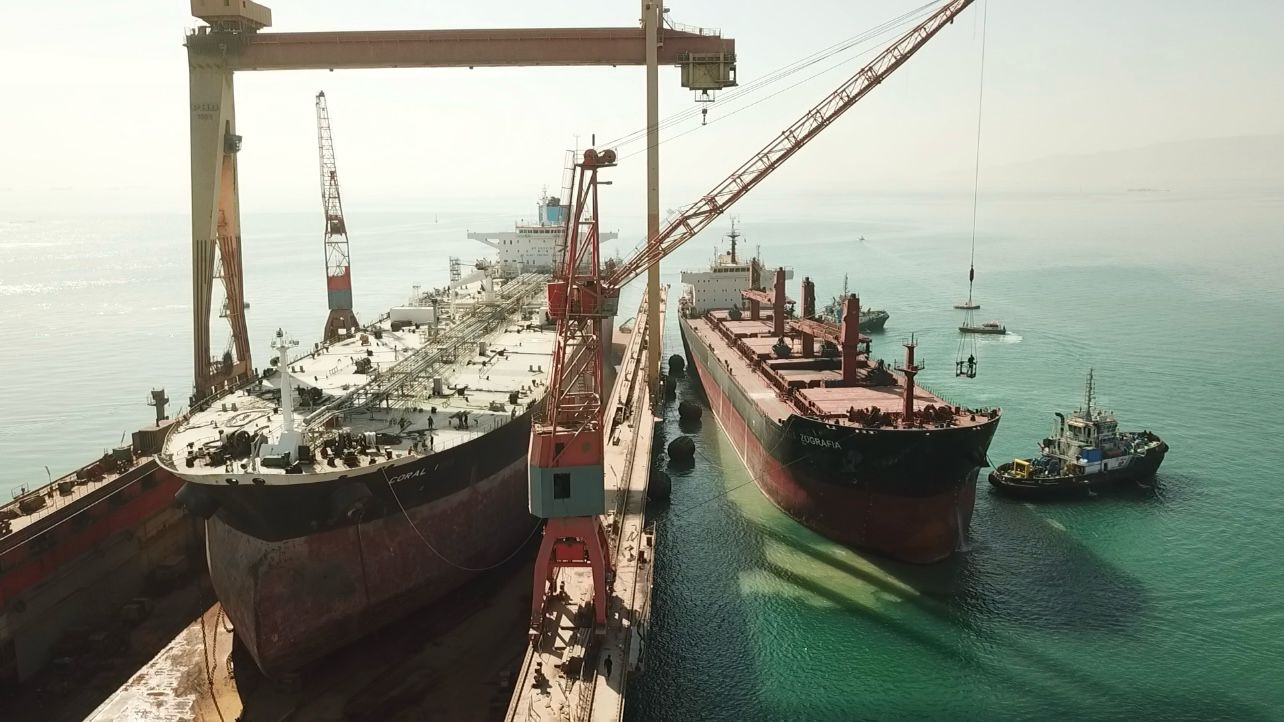 Suez Canal repairing Greek ship Zografia attacked in Red Sea