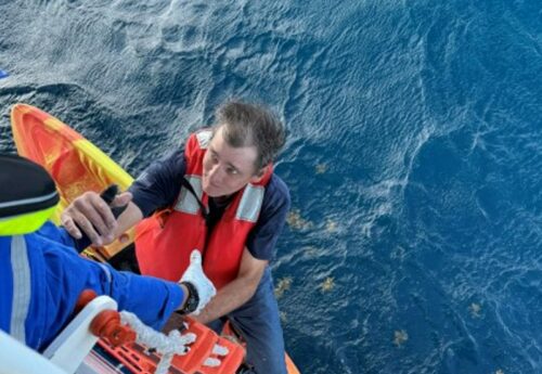 Ship’s Team Rescues Men Using Kayak to Stay Afloat After Boat Sank