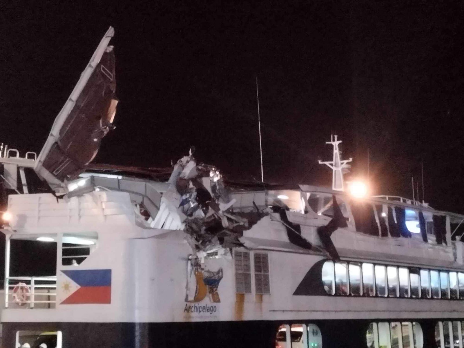 Collision of Pax Vessel, Barge in Isla Verde, 1 hurt