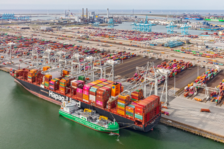 Hapag-Lloyd takes largest ship-to-ship LBM delivery to date made
