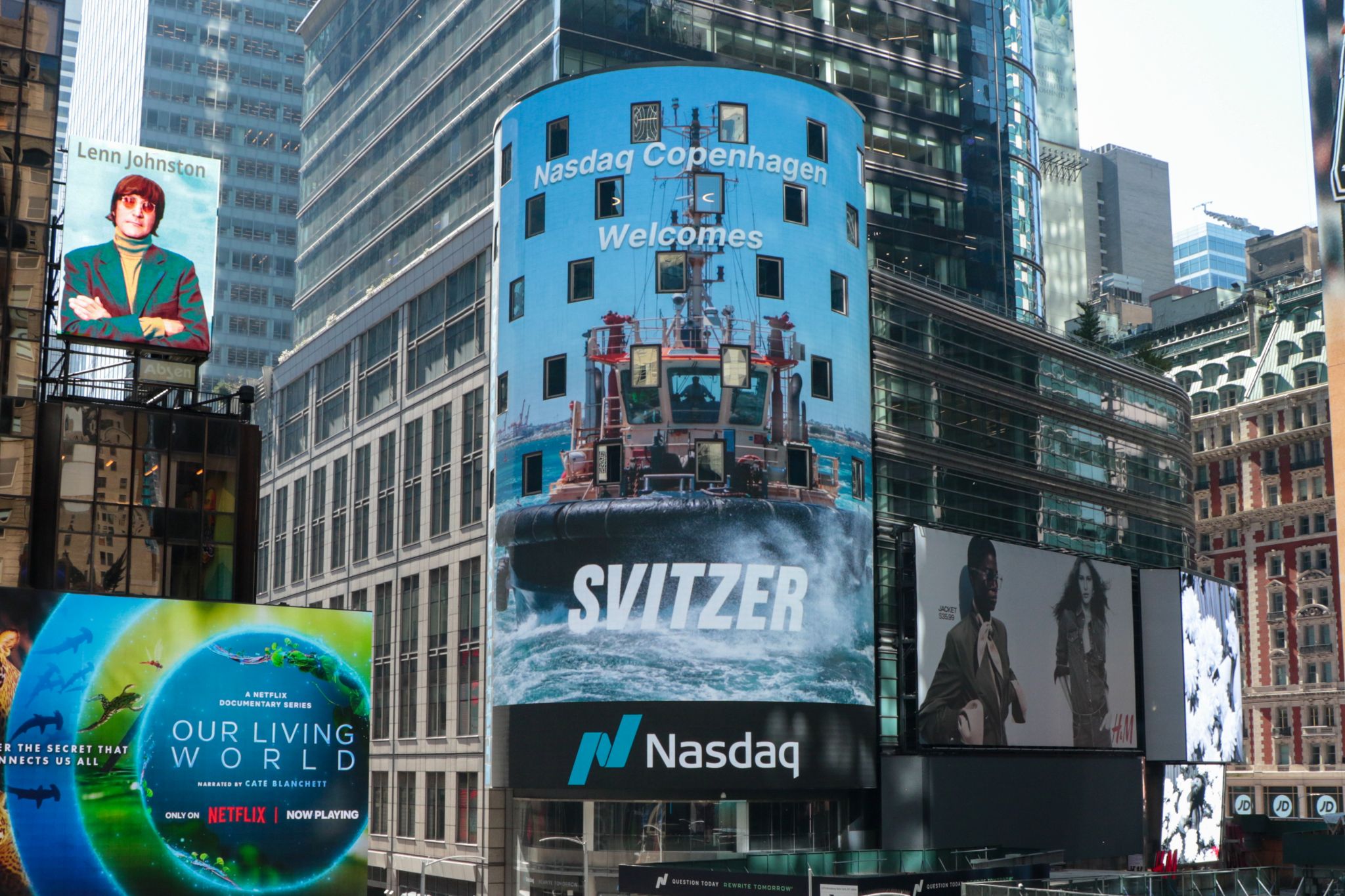 Svitzer shares start trading following Maersk demerger