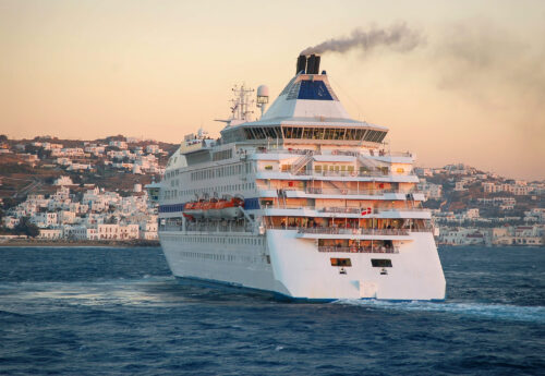 Greece to Cap Number of Cruise Ships to combat over-tourism