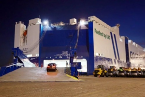 COSCO’s 7,500 CEU LNG dual-fuel RoRo begins maiden voyage