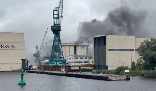 Hall burns at shipyard on the Kiel Canal