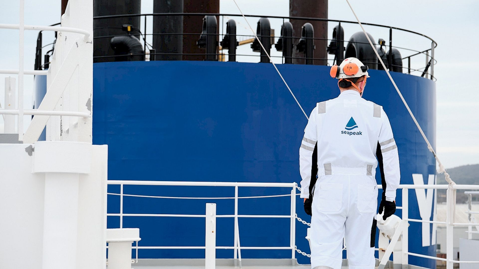 Seapeak concludes sale and leasing deal on one of its LNG carriers