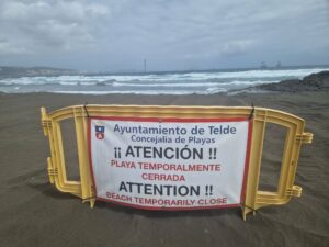 Bunker Spill causes several beaches to close in Gran Canaria