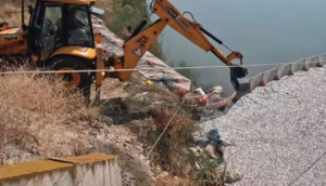 Volos: Cleaning continues by port of Volos.