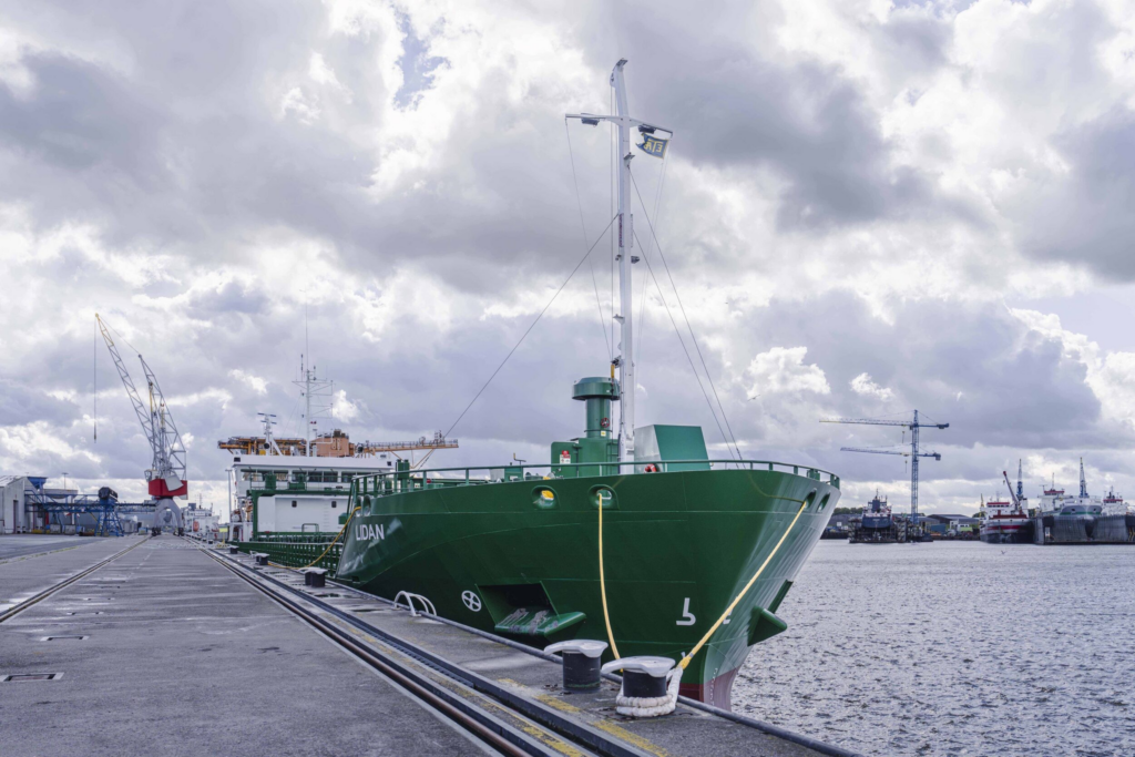 Erik Thun’s new multipurpose plug-in hybrid dry cargo vessel