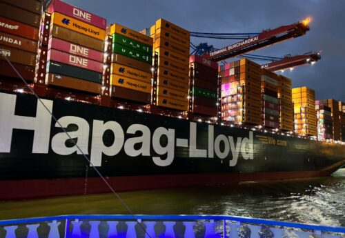 Hapag Lloyd vessel at Hamburg 29.10.24