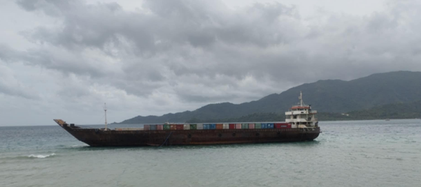 Severe tropical storm damages ships and impacts ports in Philippines