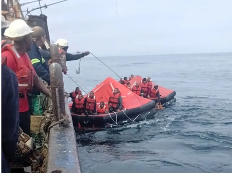 Fire Aboard Fishing Vessel off Gansbaai Forces Crew to Abandon Ship