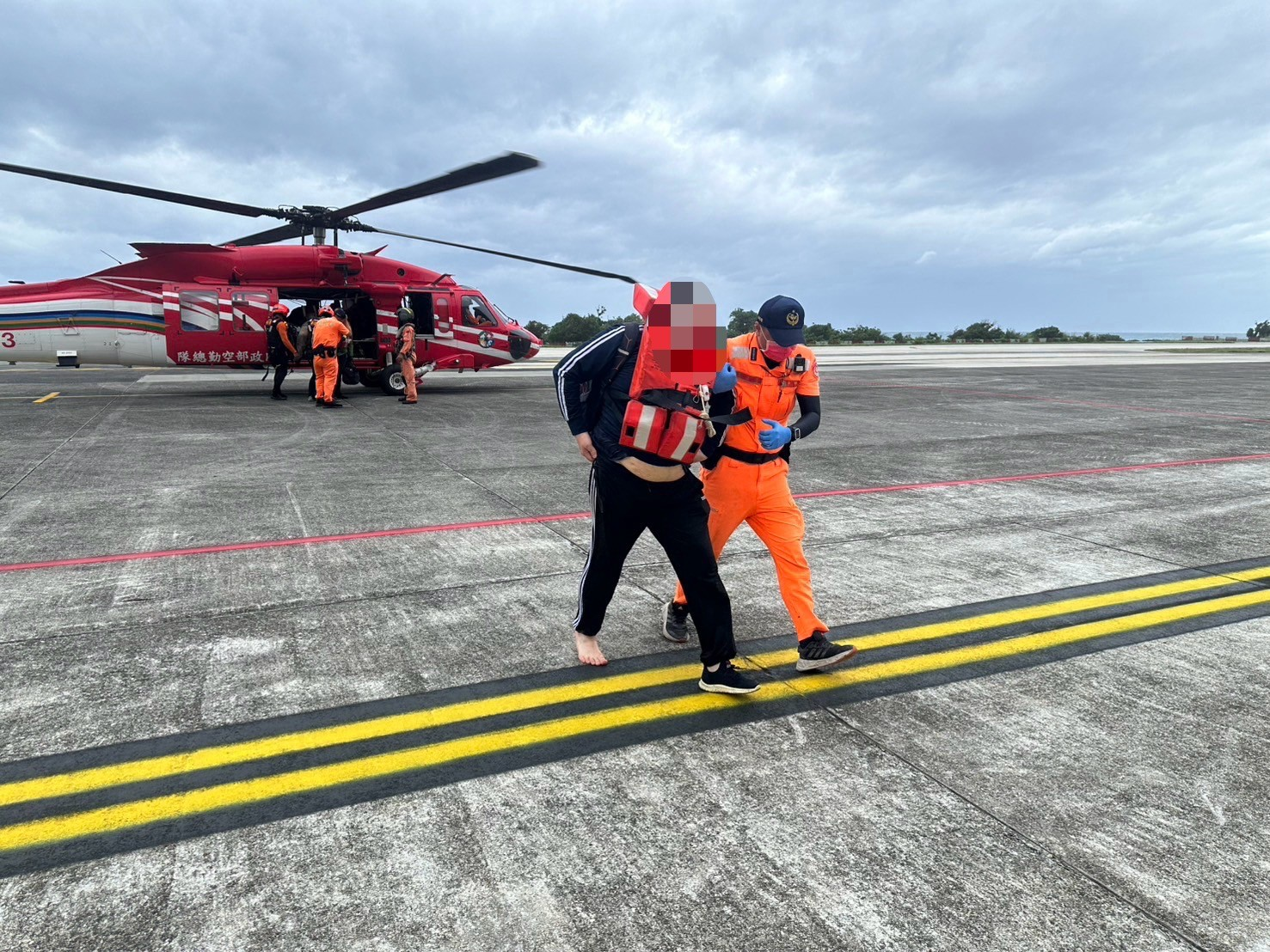 Taiwan rescues all seafarers from flooded bulker as typhoon approaches