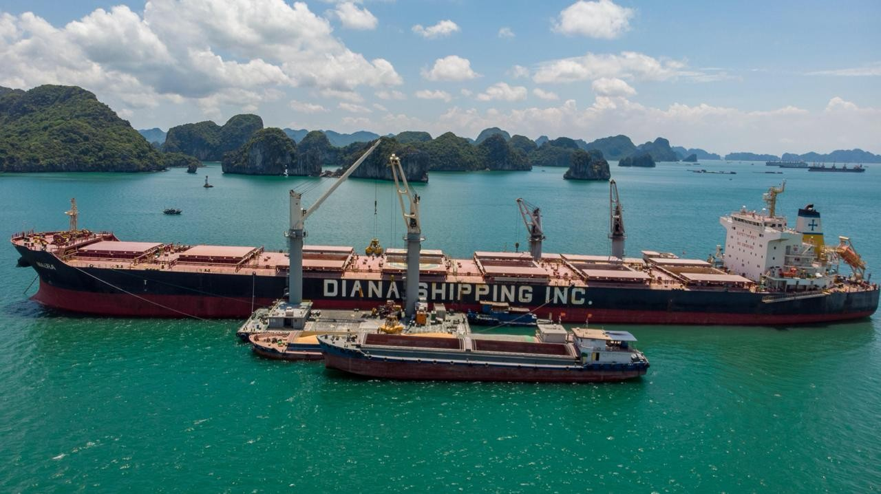 Diana Shipping locks charter deal for 75,403-dwt panamax bulker