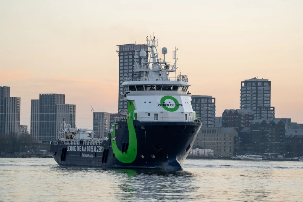 Fortescue Green Pioneer arriving London