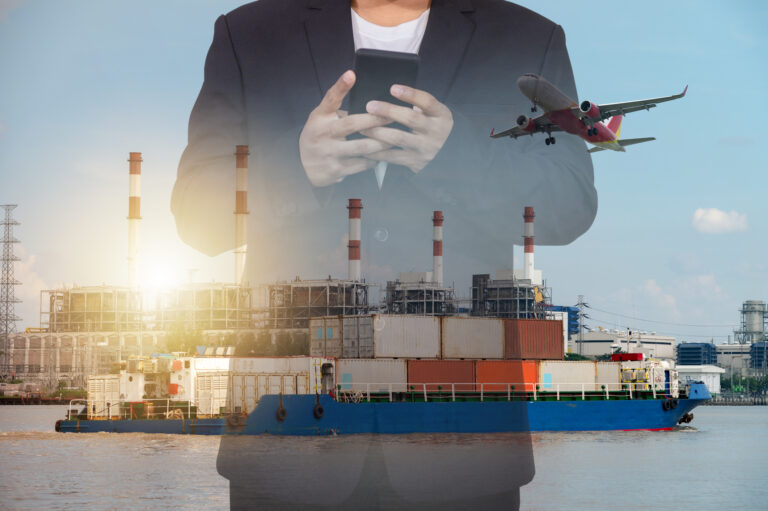 From habit to hazard at sea: Distraction from personal electronic devices