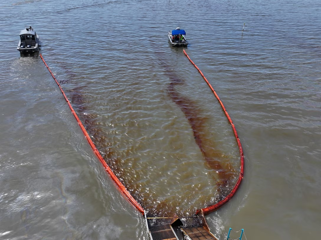 Oil discharge under control near Garden Island Bay, Louisiana
