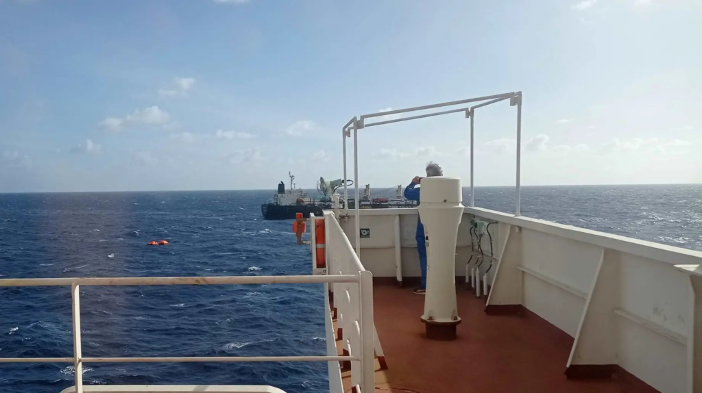 South Korean bulker rescues 23 crew members in distress in Indian Ocean