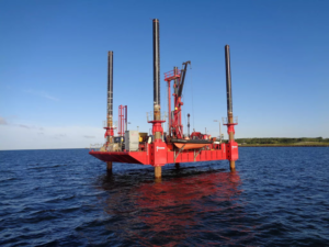 Fugro jack up barge