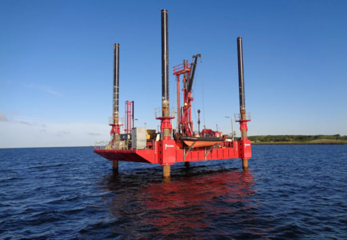 Fugro jack up barge