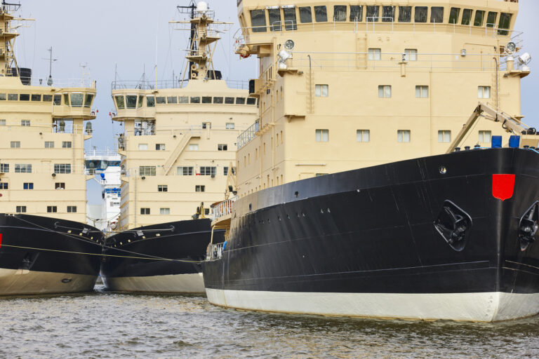 EU allocates grants to ports, icebreakers in Baltic, inland waterways