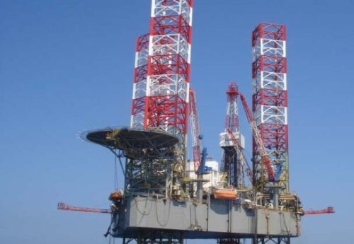 Key Manhattan oil rig