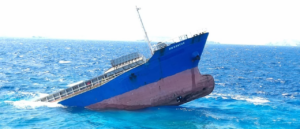 Greek cargo ship half-sunken in Crete - Decision made to remove it
