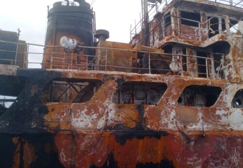 Malaysia intercepts ship drifting near oil platform