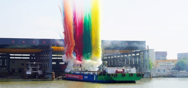 Geely launches methanol-hydrogen hybrid electric riverboat in China