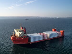 SAL Heavy Lift expands deck carrier fleet with two semi-submersible vessels
