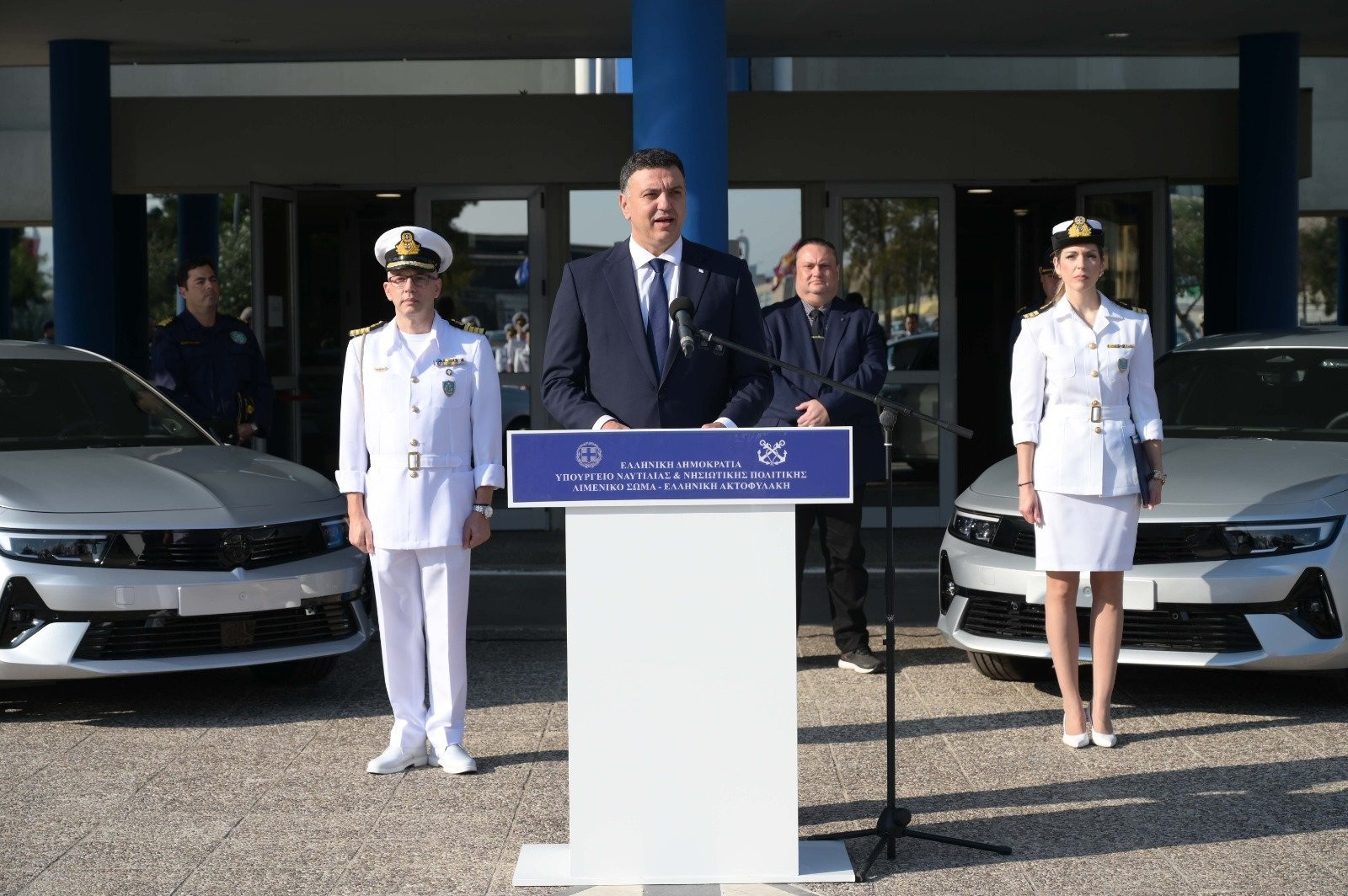Κικίλιας στην παραλαβή 51 οχημάτων του Λ.Σ.–ΕΛ.ΑΚΤ.: «Επόμενο βήμα η προμήθεια μη επανδρωμένων σκαφών για ΑΟΖ και θαλάσσια πάρκα»