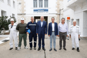 Greece promotes investments in shipbuilding and islands