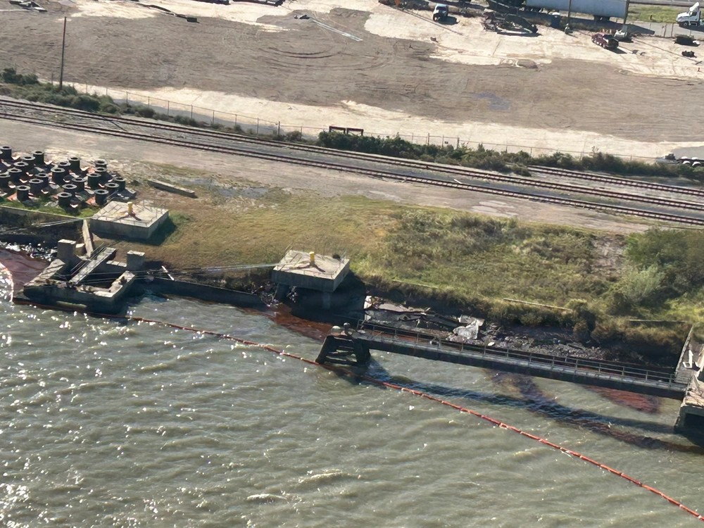 Ship oil spill after allision with pier near Galveston