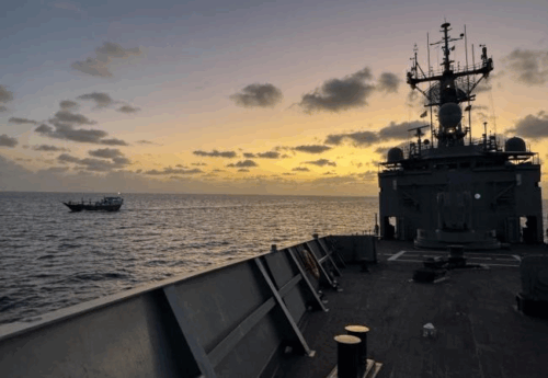 EUNAVFOR takes control of dhow following pirate attack off Somalia