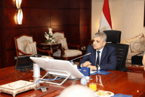 Suez Canal invites shipping companies to return as vessel traffic rises