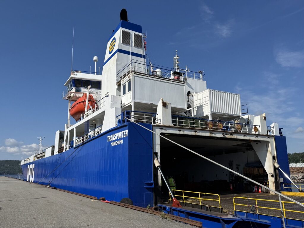 RoRo vessel Transporter