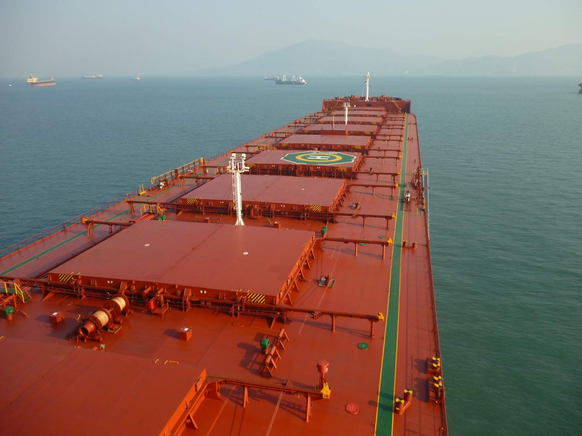 Diana Shipping locks charter deal for capesize with Glencore