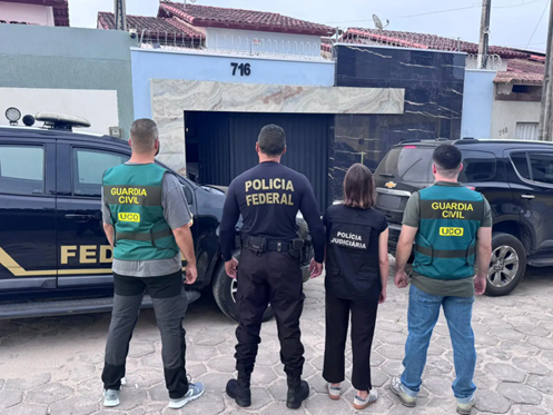 Greek criminal network engaged in at-sea transfer method