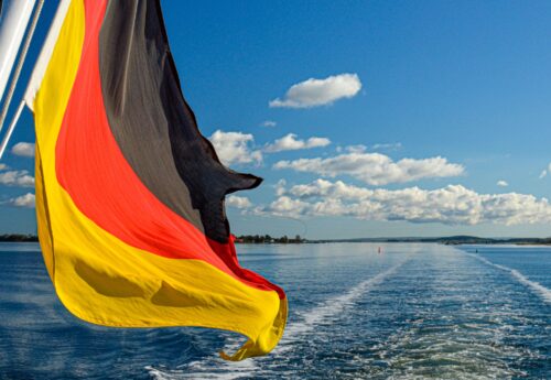 German seafarers secure wage increases in new 30-month contract deal