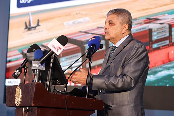 Suez Canal sees 1,315 ships and $449M in revenue since 2026