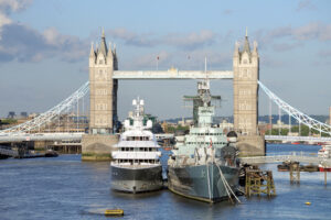 UK shipyards to build Dutch-designed amphibious transport ships in £2.4bn deal