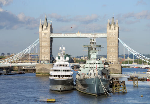 UK shipyards to build Dutch-designed amphibious transport ships in £2.4bn deal
